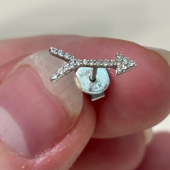 14k white gold “Arrow” earring by Meira T - Picture 3 of 3